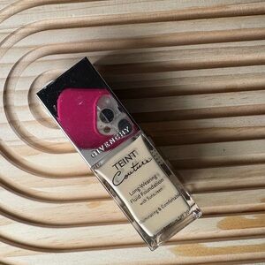 Givenchy Tient Couture Foundation 3.5 Elegant Vanilla